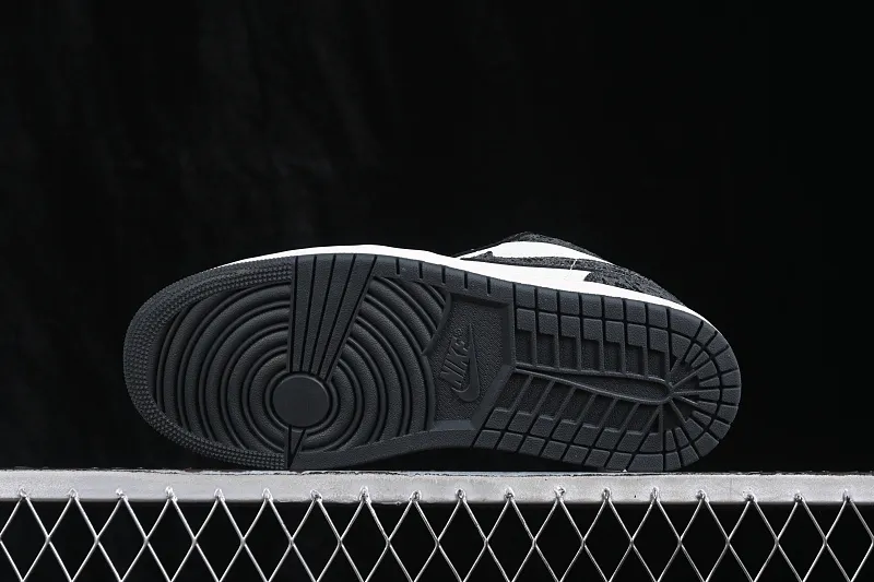 All categories Air Jordan Jordan series basketball shoes Air Jordan 1 Low G version pure original Air Jordan 1 Low AJ1 Joe 1 burst pattern black and white low-top retro culture basketball shoes II0595-001